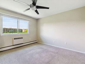 725 S Clinton Street 13B, Denver CO 80247