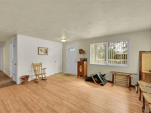 405 Elliott Street, Longmont CO 80504