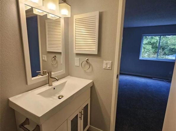 8555 Fairmount Drive J103, Denver CO 80247