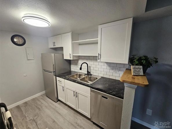 8555 Fairmount Drive J103, Denver CO 80247