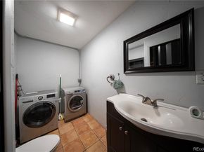 185 S Hoyt Street, Lakewood CO 80226