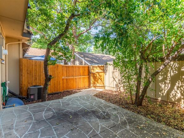 8752 E Amherst Drive E, Denver CO 80231