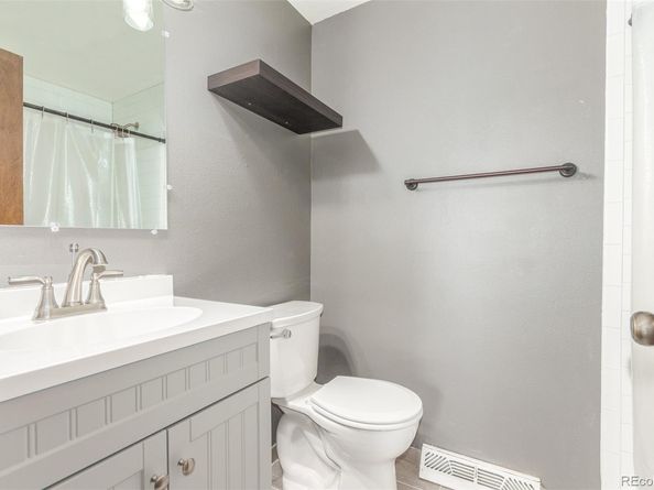 8752 E Amherst Drive E, Denver CO 80231