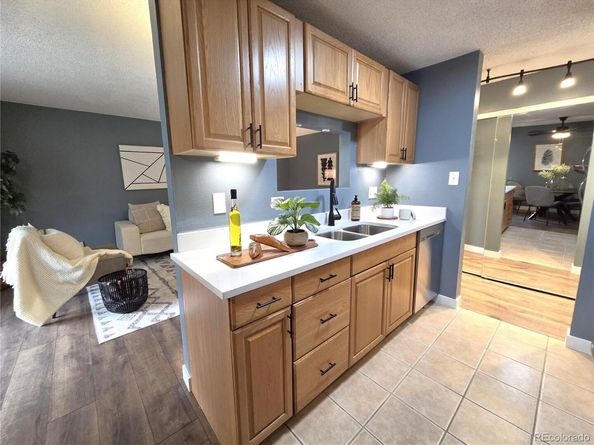 2375 S Linden Court 310, Denver CO 80222