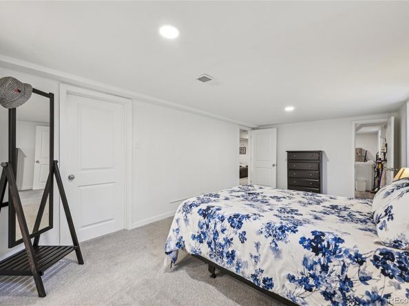 3285 N Monaco Parkway, Denver CO 80207