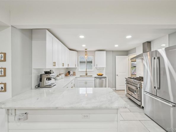 3285 N Monaco Parkway, Denver CO 80207