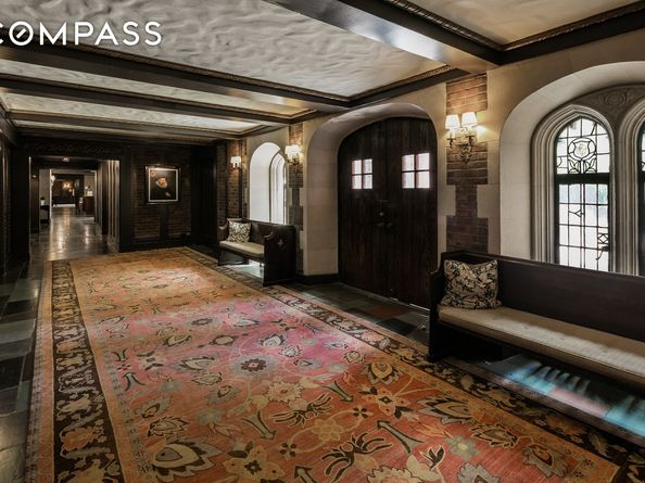 333 East 43rd Street 909, New York NY 10017