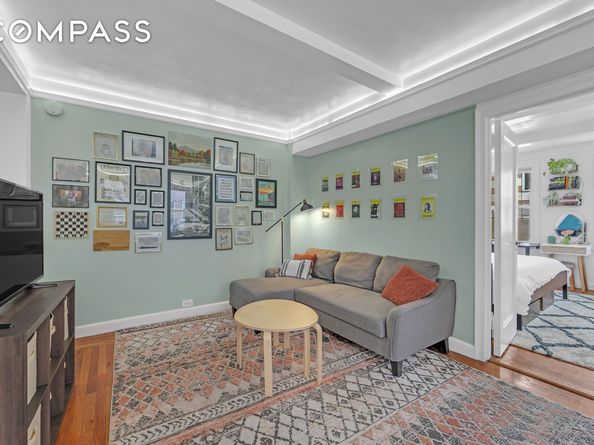 333 East 43rd Street 909, New York NY 10017