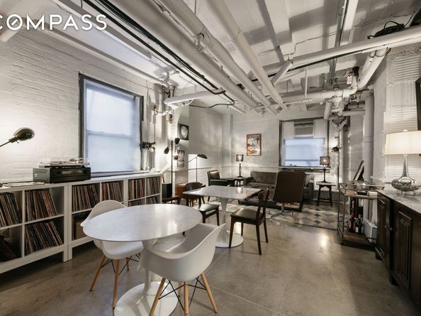 333 East 43rd Street 909, New York NY 10017