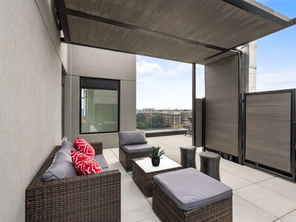 379 Ocean Parkway 3D, Brooklyn NY 11218