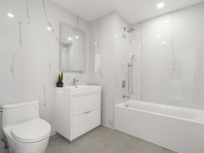 379 Ocean Parkway 3D, Brooklyn NY 11218