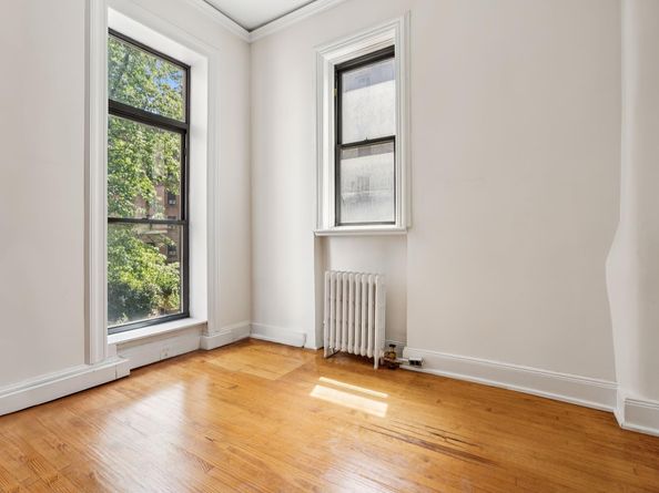 142 East 37th Street 23, New York NY 10016