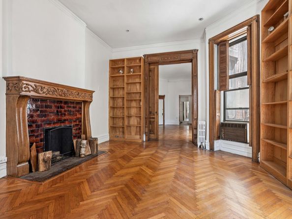 142 East 37th Street 23, New York NY 10016