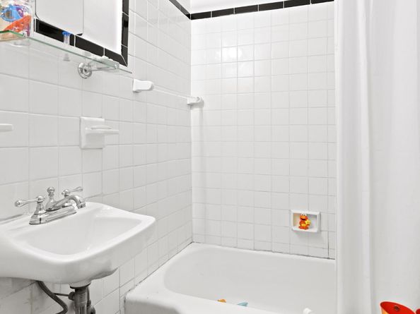 142 East 37th Street 23, New York NY 10016