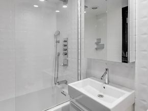 516 West 47th Street N4D, New York NY 10036