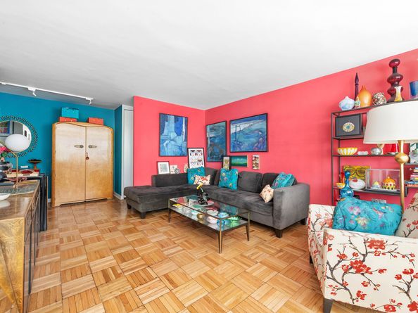 315 West 70th Street 3A, New York NY 10023