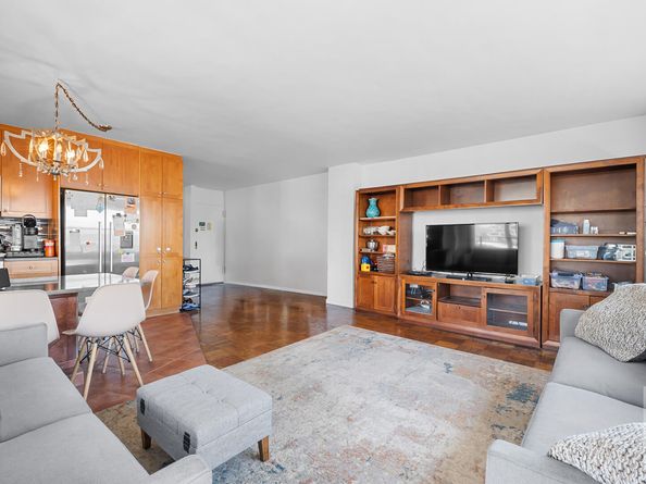 387 Grand Street K1107, New York NY 10002