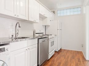 28 8th Avenue, Brooklyn NY 11217