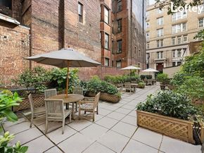 130 East 18th Street 11K, New York NY 10003