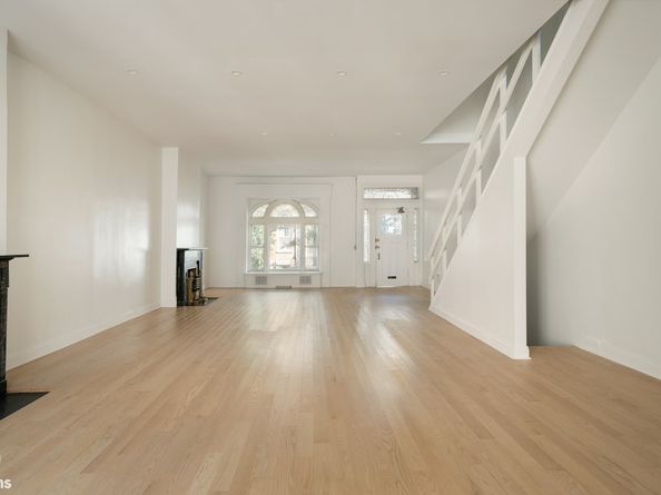 38 West 11th Street, New York NY 10011