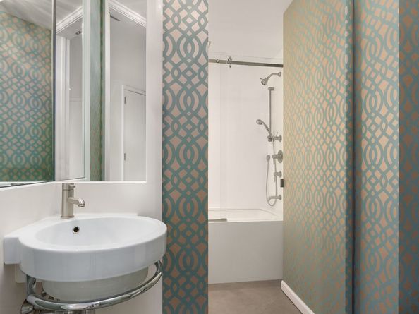 304 East 65th Street 38AD, New York NY 10065
