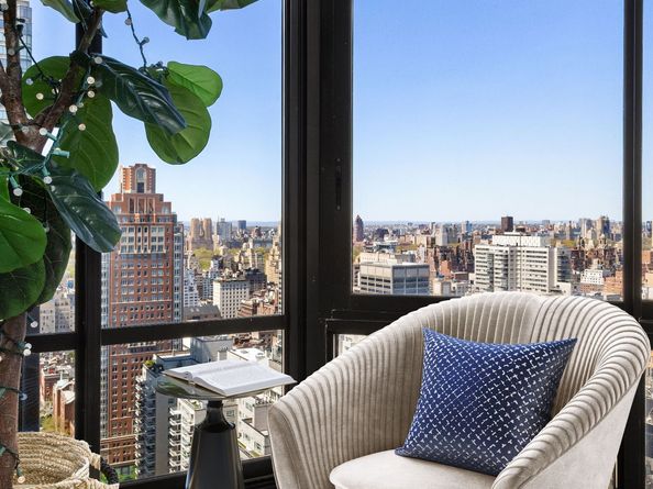 304 East 65th Street 38AD, New York NY 10065