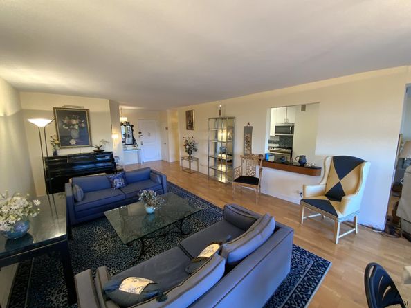 271-10 Grand Central Parkway 6L, Queens NY 11005