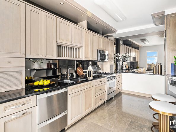 880 5th Avenue PHF, New York NY 10021
