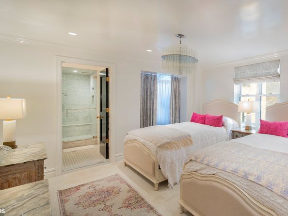 891 Park Avenue 10, New York NY 10075