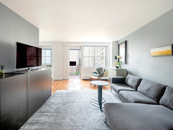 303 West 66th Street 16KW, New York NY 10069