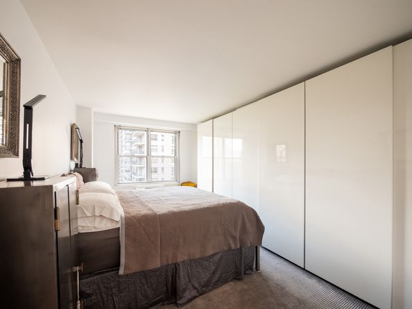 303 West 66th Street 16KW, New York NY 10069