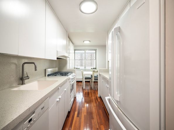303 West 66th Street 16KW, New York NY 10069