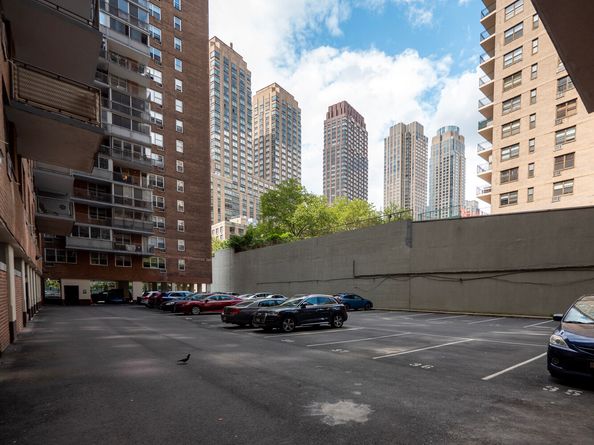 303 West 66th Street 16KW, New York NY 10069
