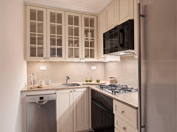 411 East 53rd Street 12A, New York NY 10022