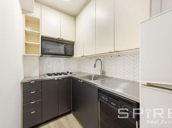 408 West 57th Street 2G, New York NY 10019