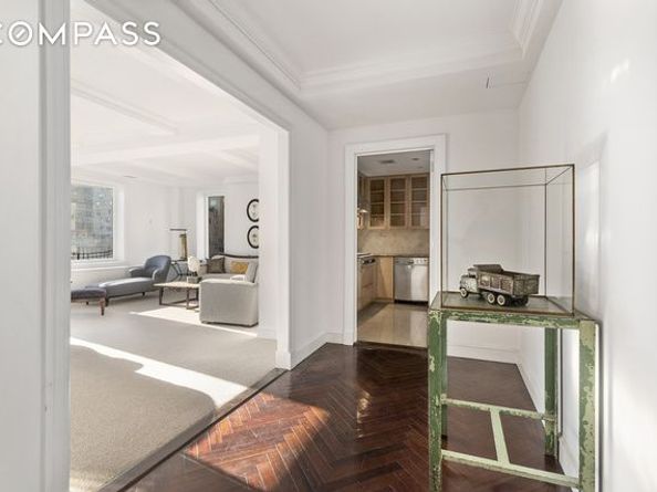 15 East 69th Street 10D, New York NY 10021