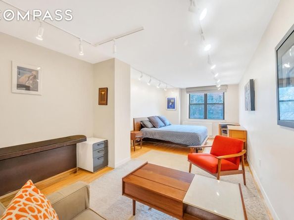 222 West 14th Street 3L, New York NY 10011
