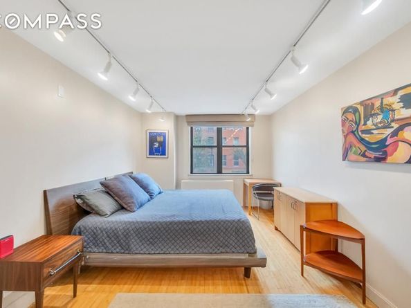 222 West 14th Street 3L, New York NY 10011