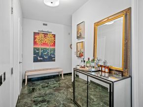 721 5th Avenue 33G, New York NY 10022