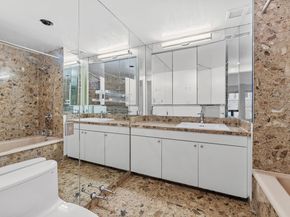 721 5th Avenue 33G, New York NY 10022