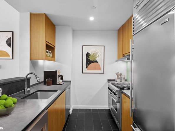 255 Hudson Street 8D, New York NY 10013