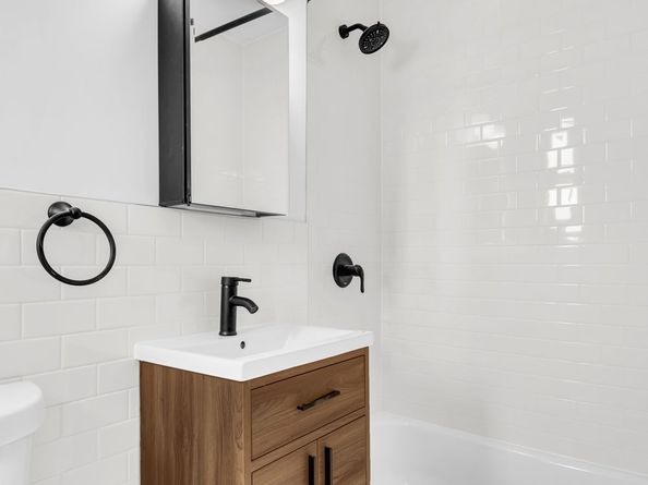 48-21 40th Street 5H, Queens NY 11104