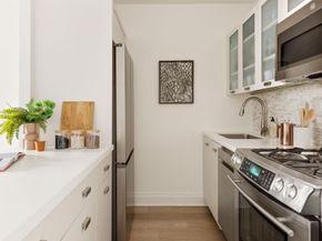 212 East 47th Street 11E, New York NY 10017