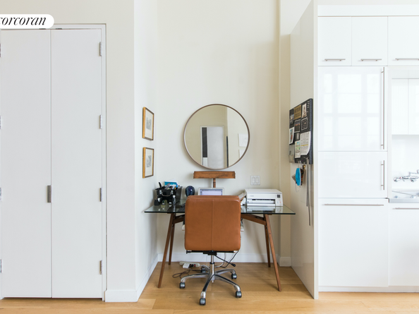 27-28 Thomson Avenue 228, Queens NY 11101