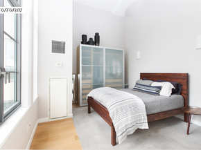 27-28 Thomson Avenue 228, Queens NY 11101