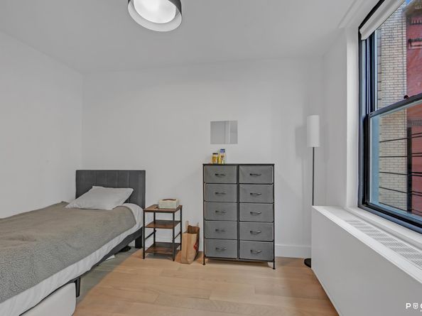 301 East 87th Street 3E, New York NY 10128