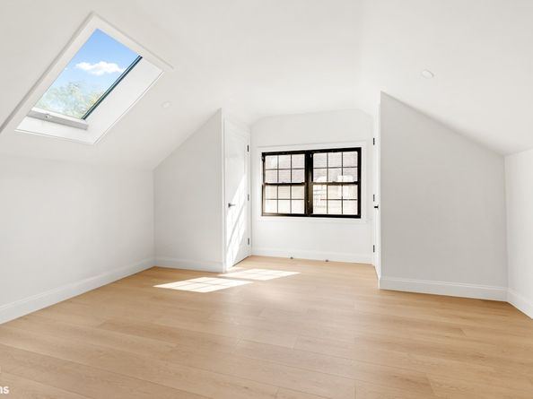 85-15 Wareham Place, Queens NY 00000