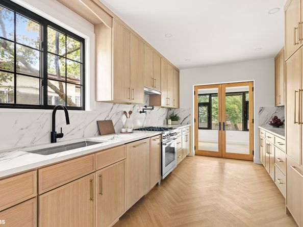 85-15 Wareham Place, Queens NY 00000