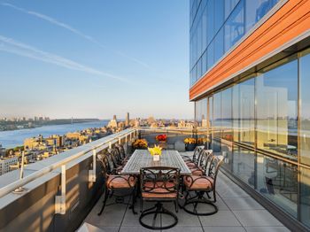 2628 Broadway