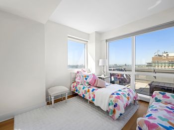 2628 Broadway